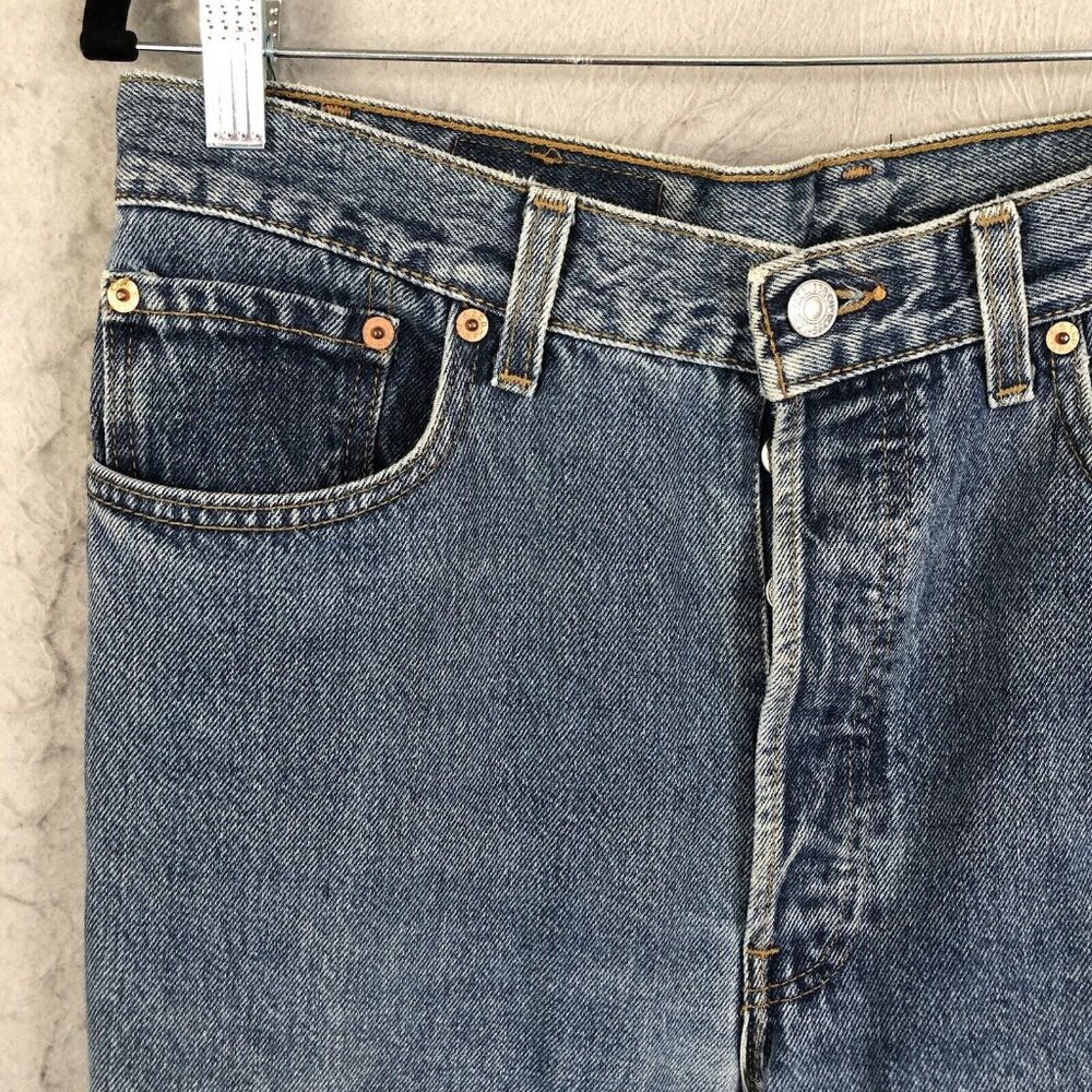 VTG Levis 501 Jeans Men 34x30 Blue Light Wash Straight  Button Fly USA 90s Y2K - Picture 15 of 16